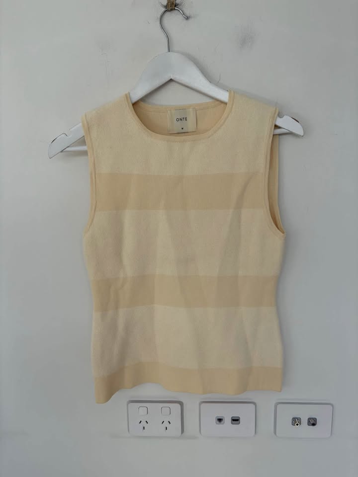 ONTE Knit Tank - size medium