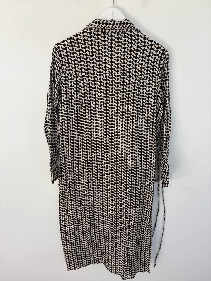 Dissh Shirt - size 6