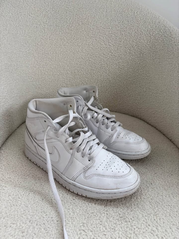 Nike Air Jordan’s - size 40