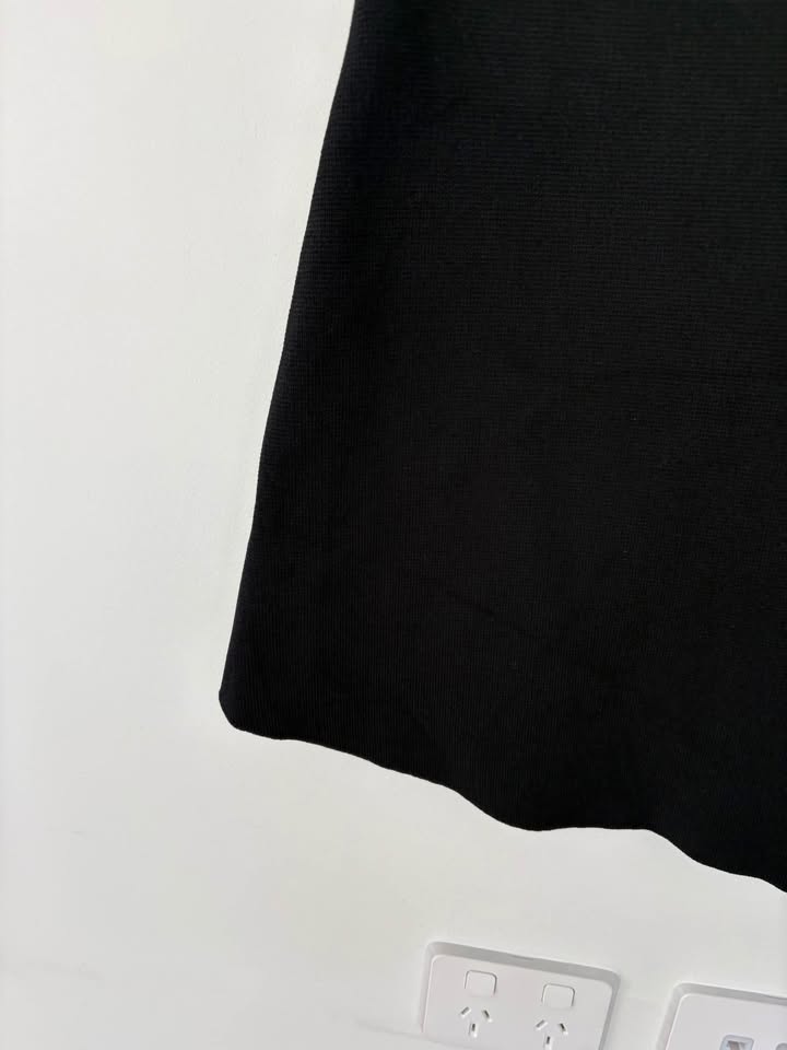 Scanlan Theodore Crepe Skirt - size 8