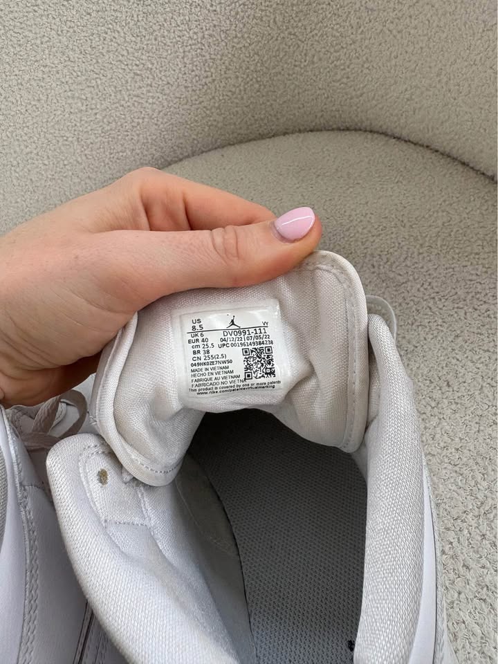 Nike Air Jordan’s - size 40