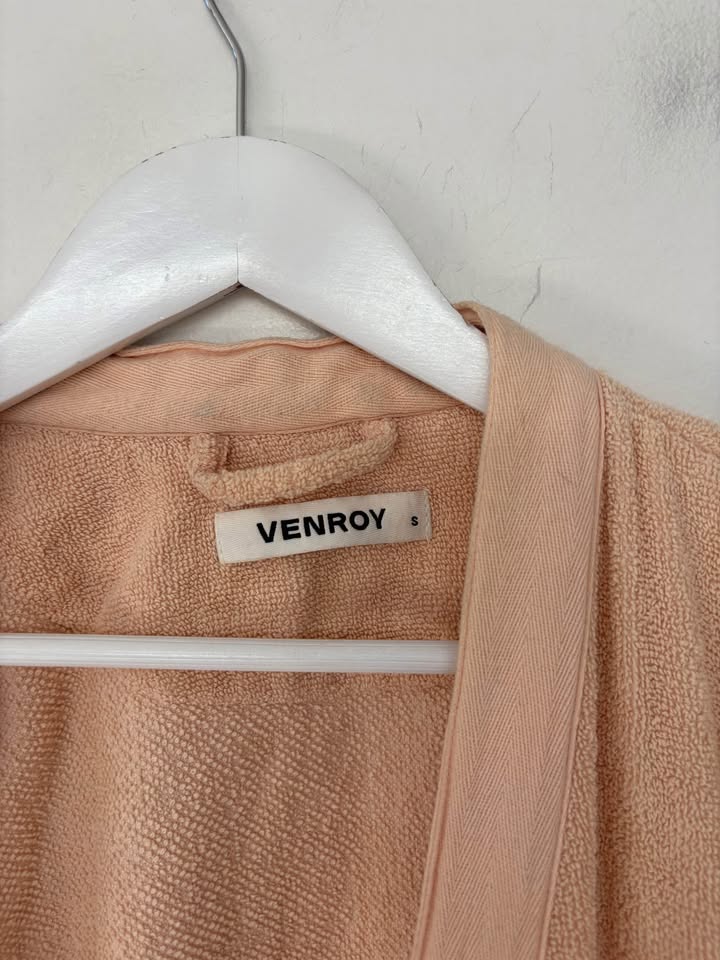 Venroy Robe - size small