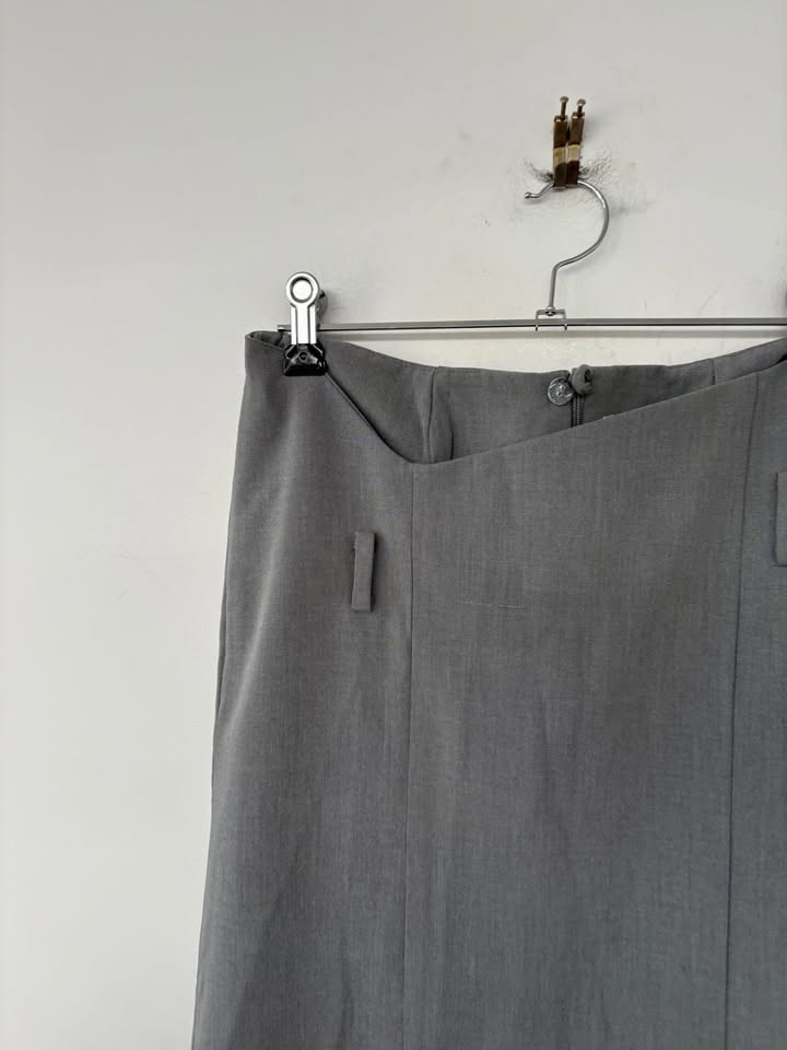 Aaizel Skirt - size 10 BNWT