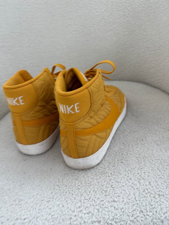 Nike Runners - size 40.5