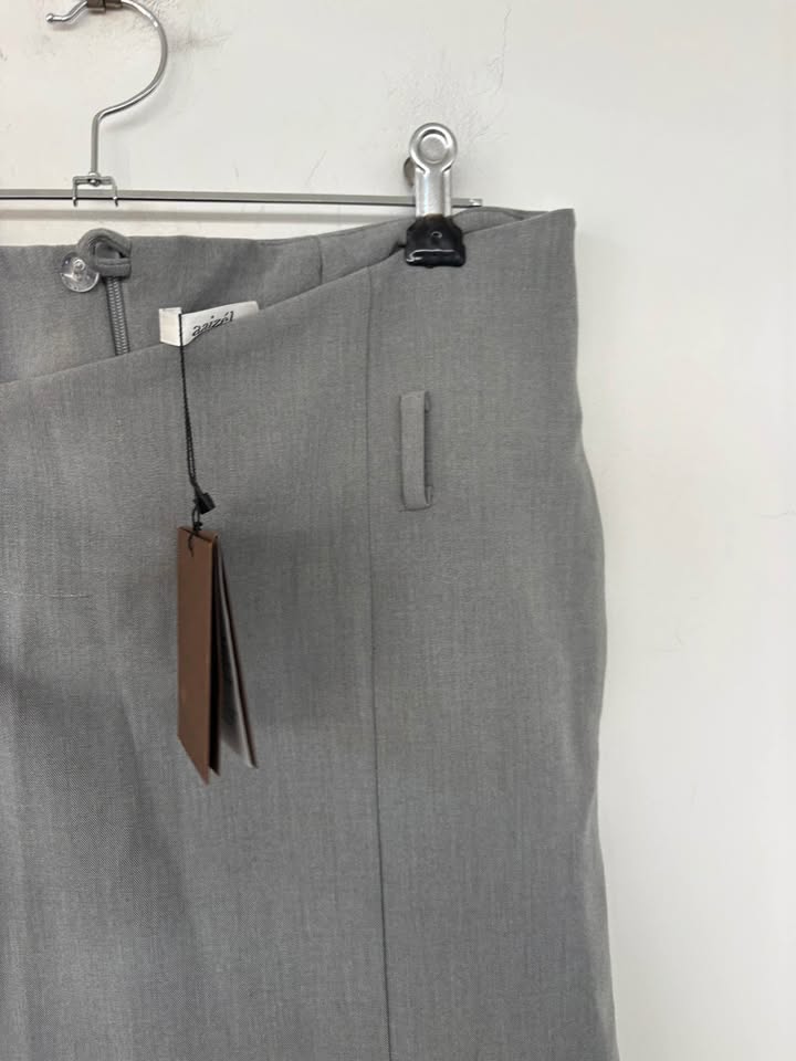 Aaizel Skirt - size 10 BNWT