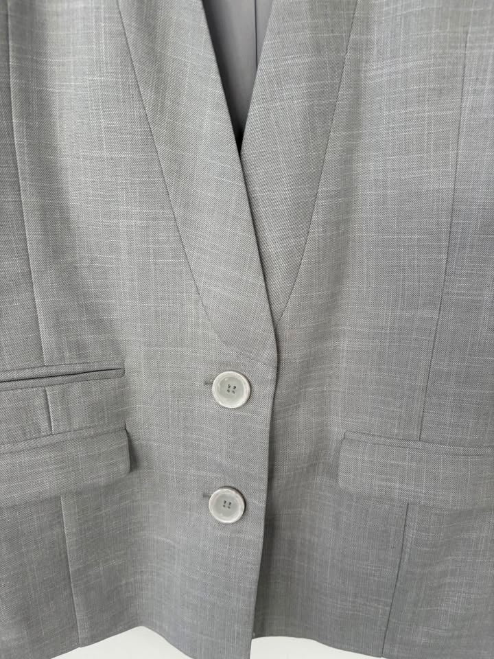 Viktoria & Woods Grey Suit Set - Size 0
