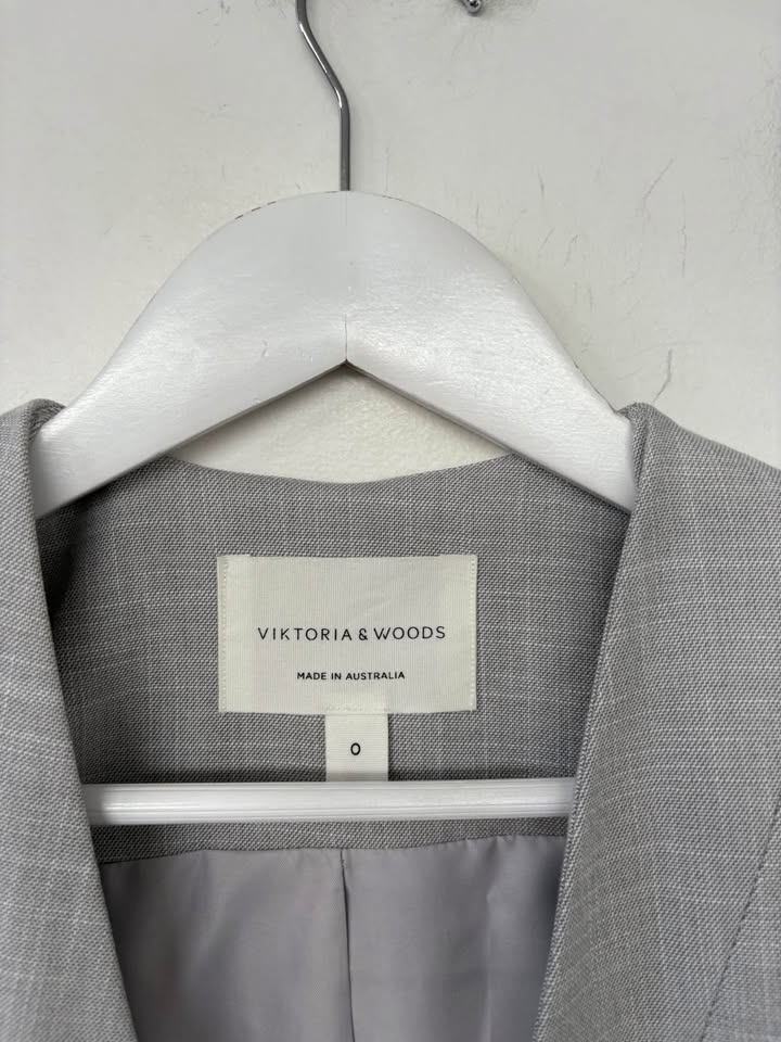 Viktoria & Woods Grey Suit Set - Size 0