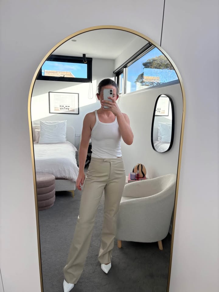 Henne Faux Leather Pants - Size 6