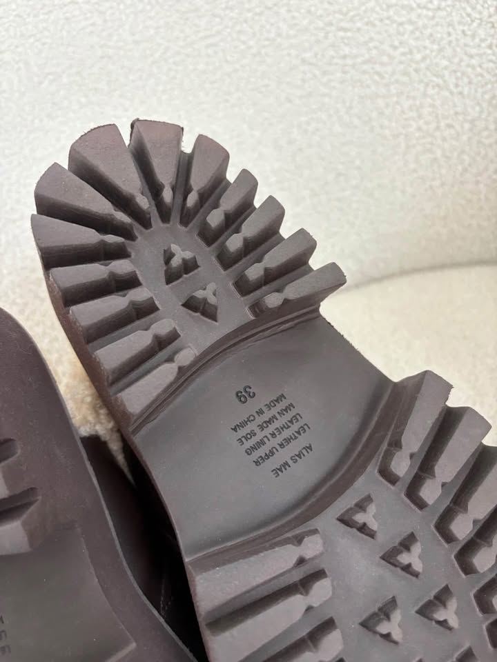 Alias Mae Mules - Size 39