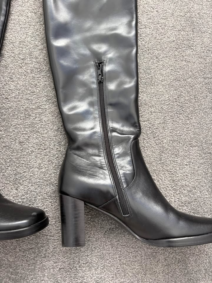 LA Tribe Boots - Size 39