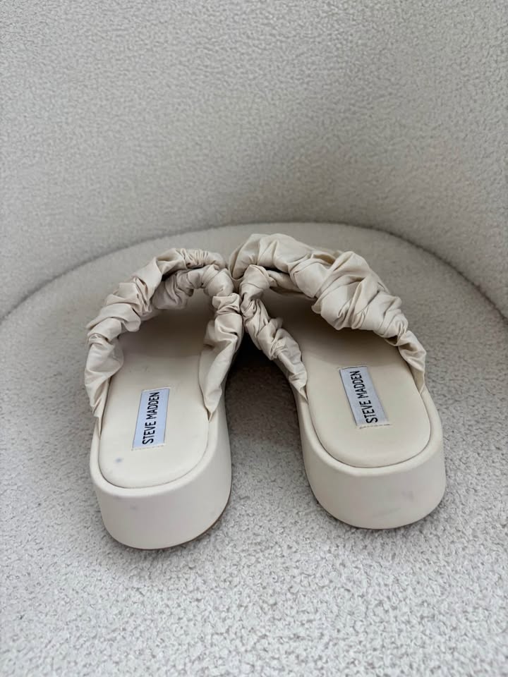 Steve Madden Slides - Size 8