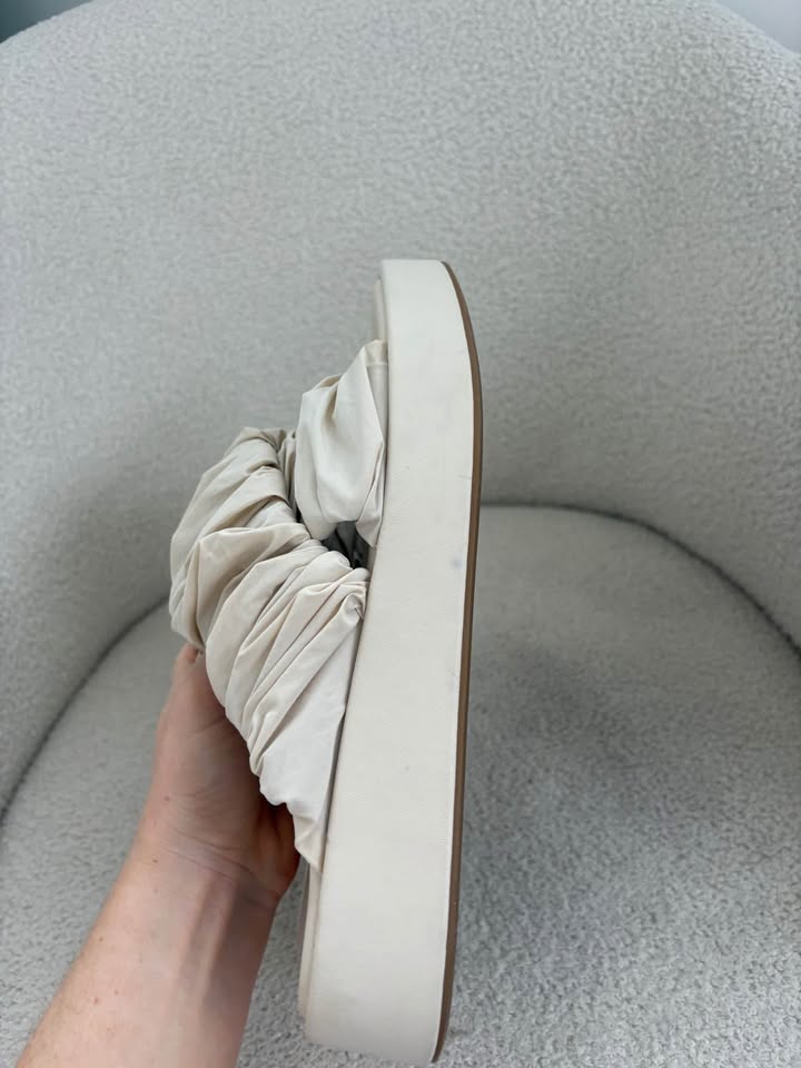 Steve Madden Slides - Size 8