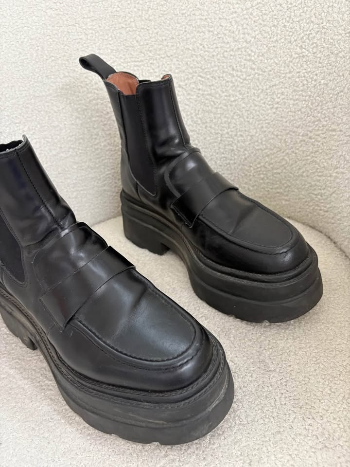 Alias Mae Boots - Size 40