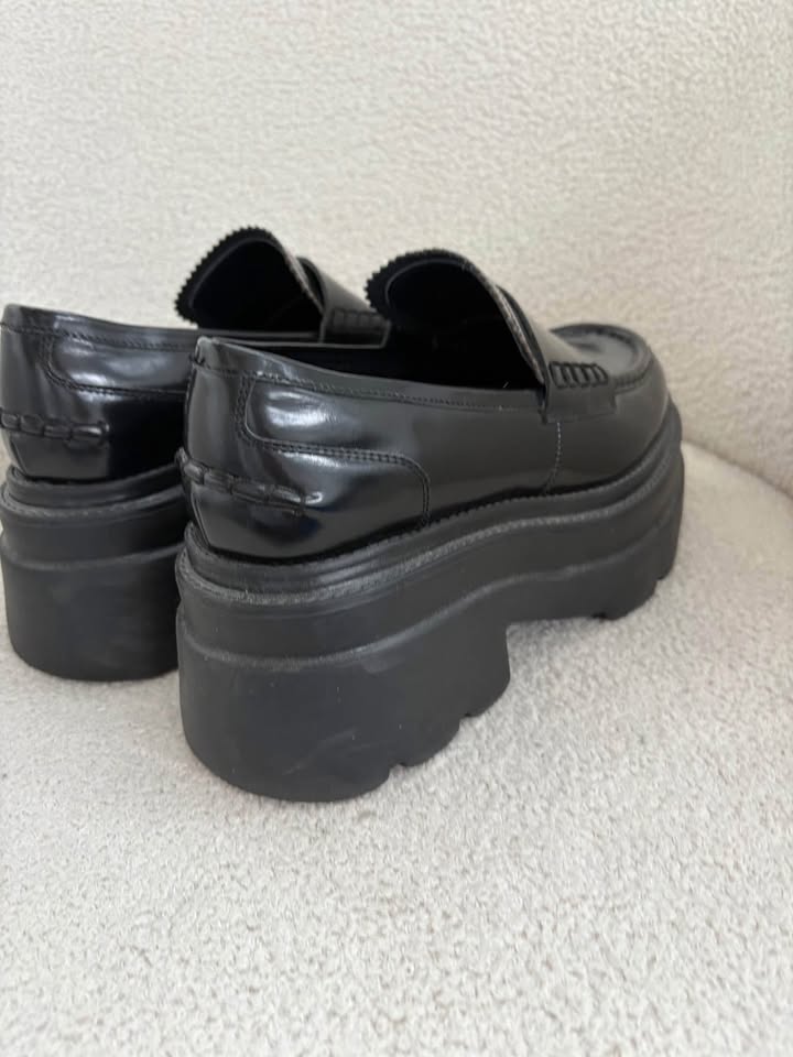 Tony Bianco Loafers - Size 9