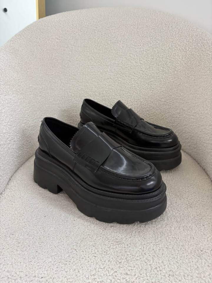 Tony Bianco Loafers - Size 9