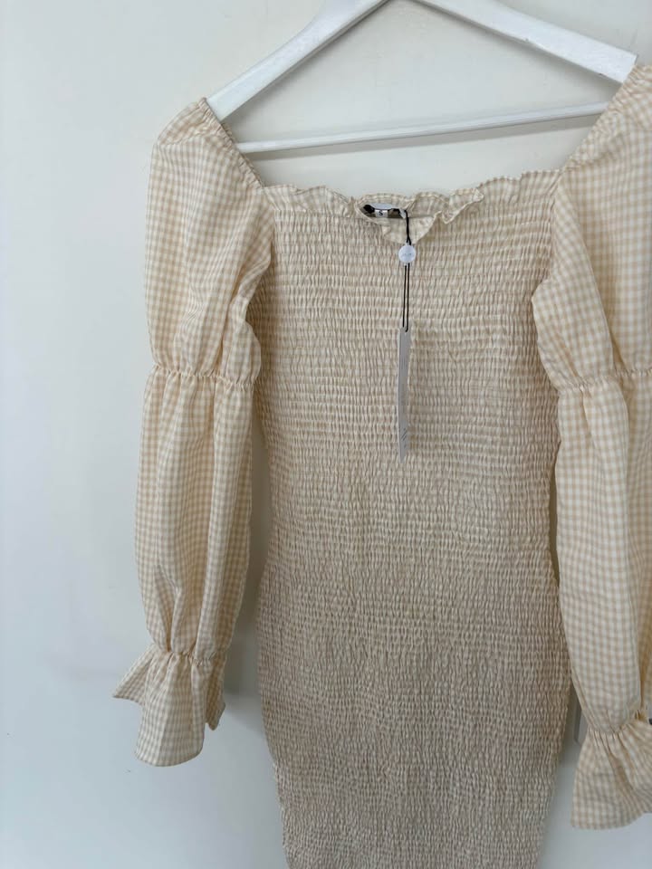 SNDYS DRESS - size small BNWT