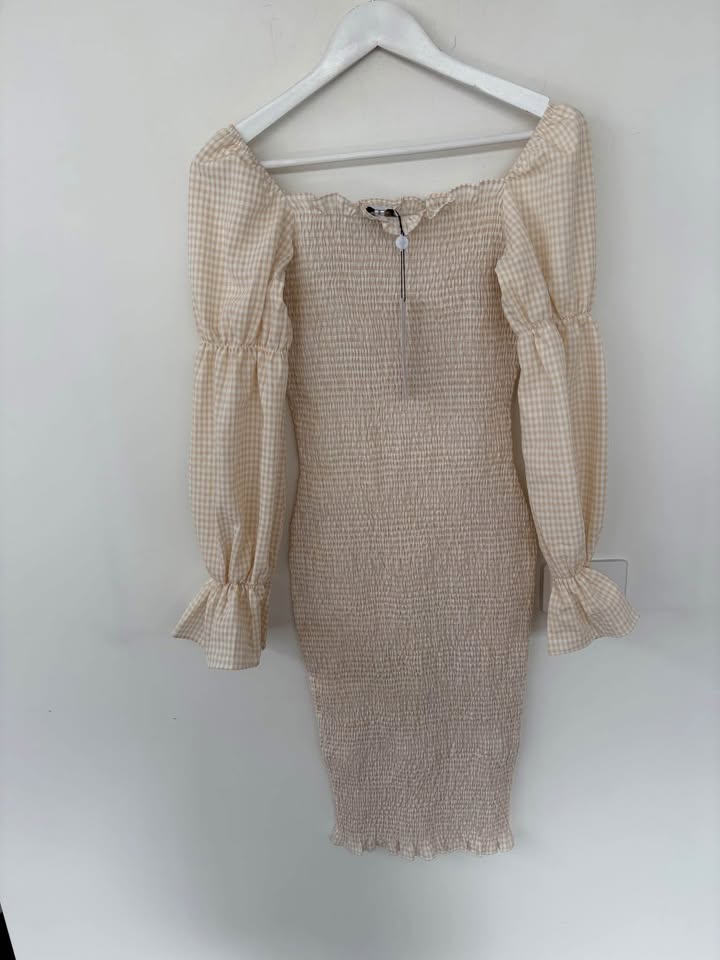 SNDYS DRESS - size small BNWT