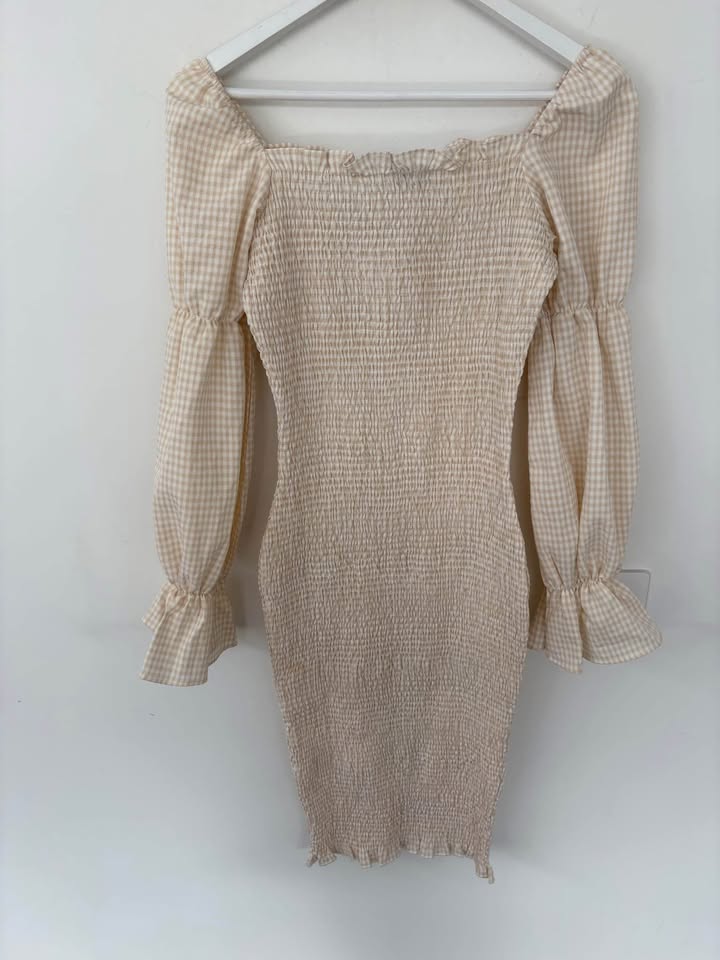 SNDYS DRESS - size small BNWT