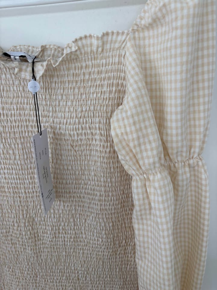 SNDYS DRESS - size small BNWT