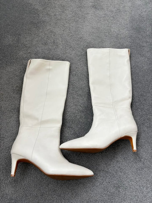 La Tribe Boots - size 40