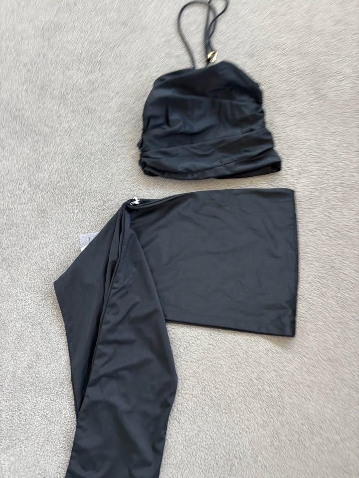 Cultira Set - Size Small Top and Size Extra Small