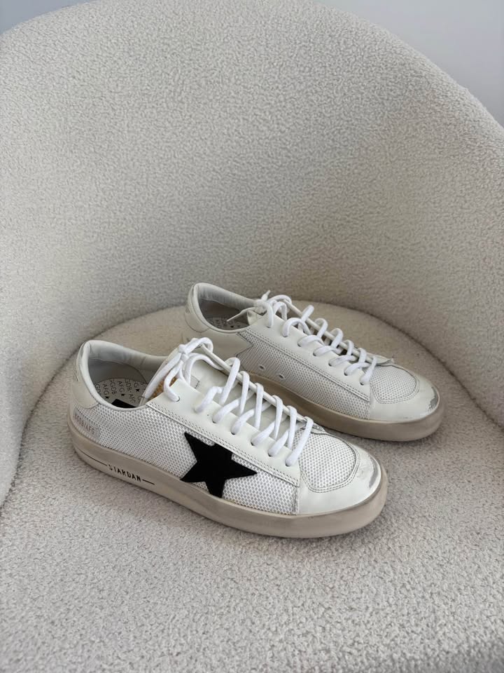 Golden Goose Sneakers - Size 40 BRAND NEW