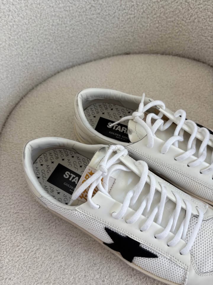 Golden Goose Sneakers - Size 40 BRAND NEW
