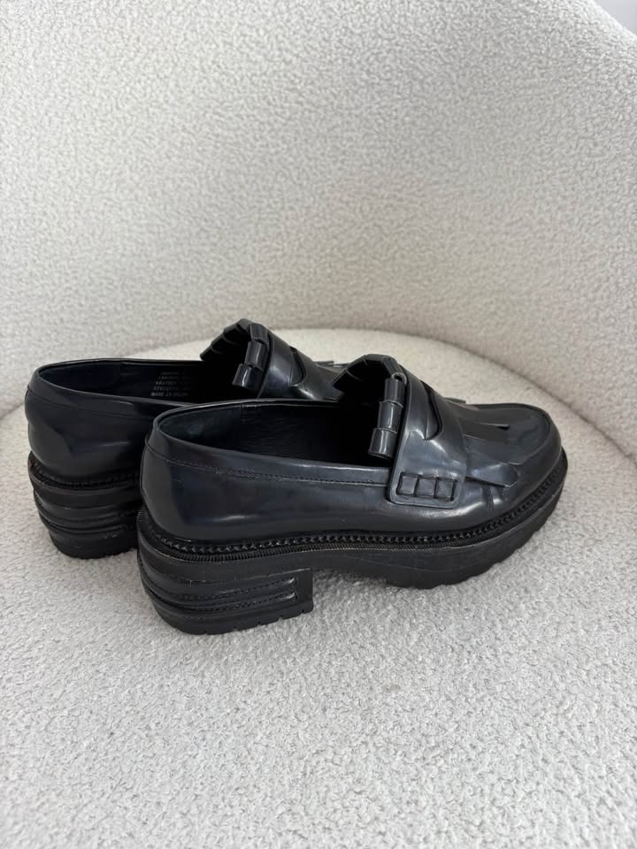 Jeffrey Campbell Loafer - size 35
