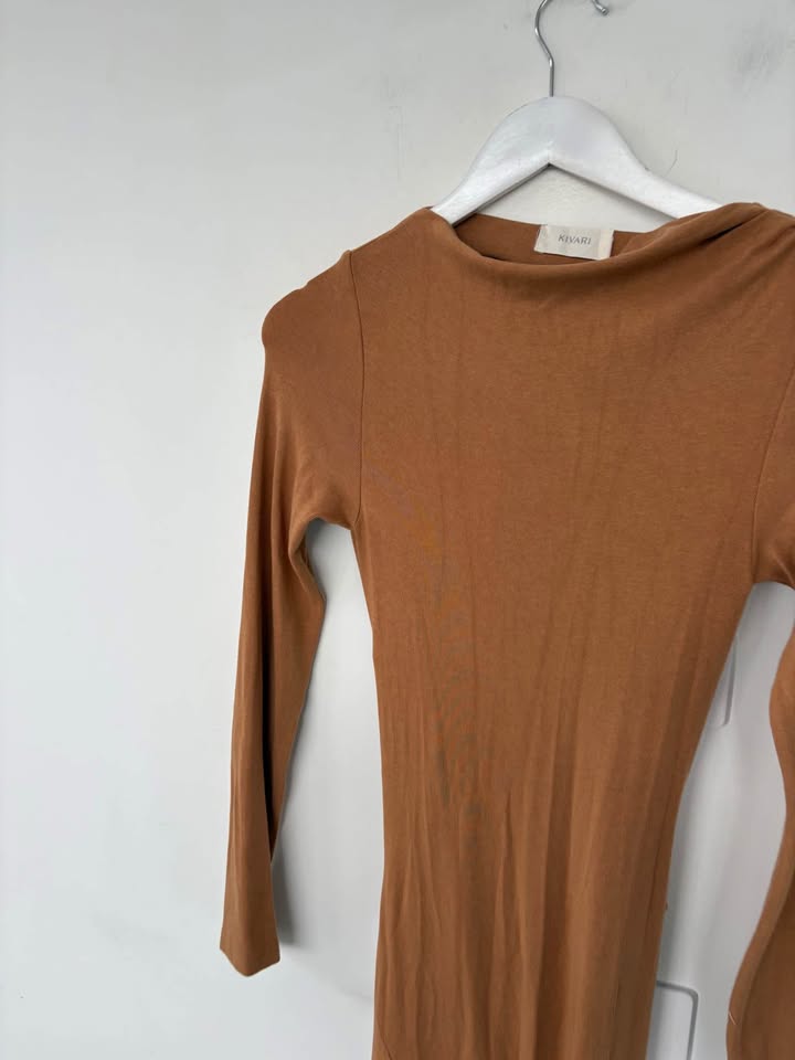 KIVARI Maxi Dress - size 6