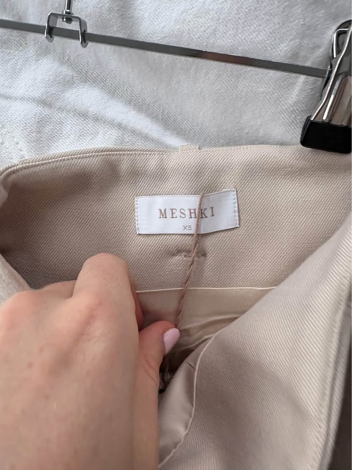 MESHKI Skirt - size XS BNWT