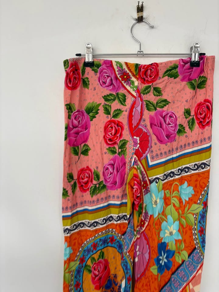 Spell Set - size medium BNWT