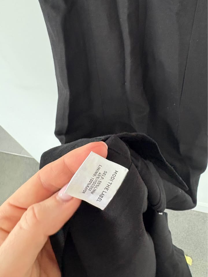 Modi the label - size xs