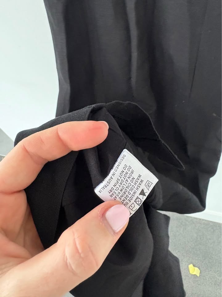 Modi the label - size xs