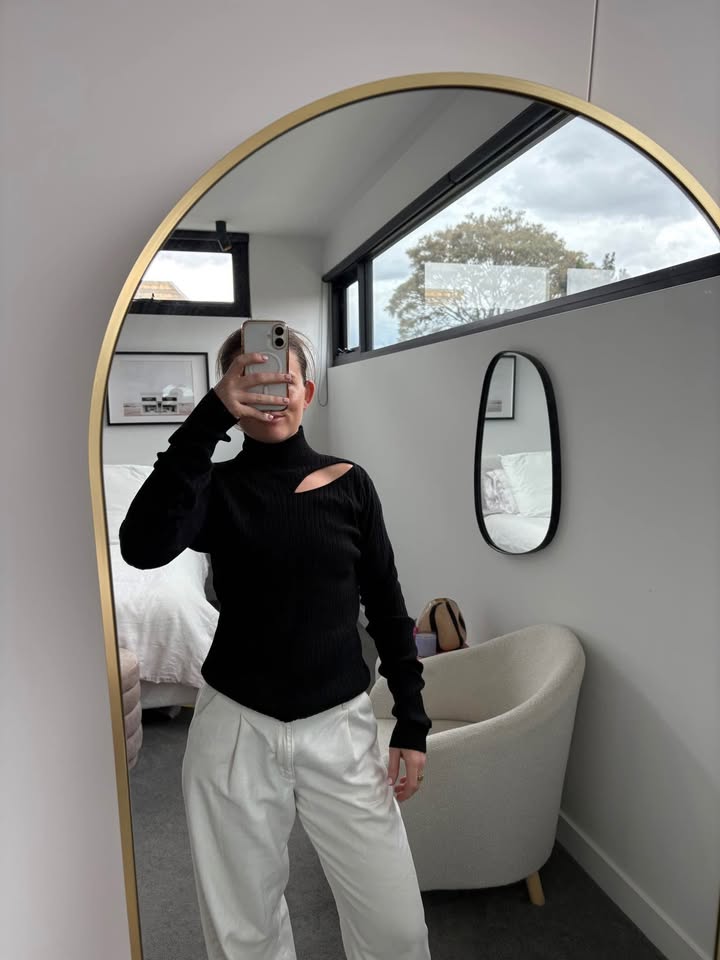 Notes Knit Jumper - size small