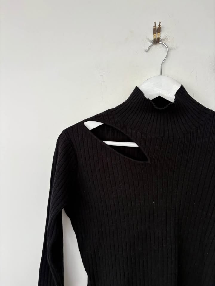 Notes Knit Jumper - size small