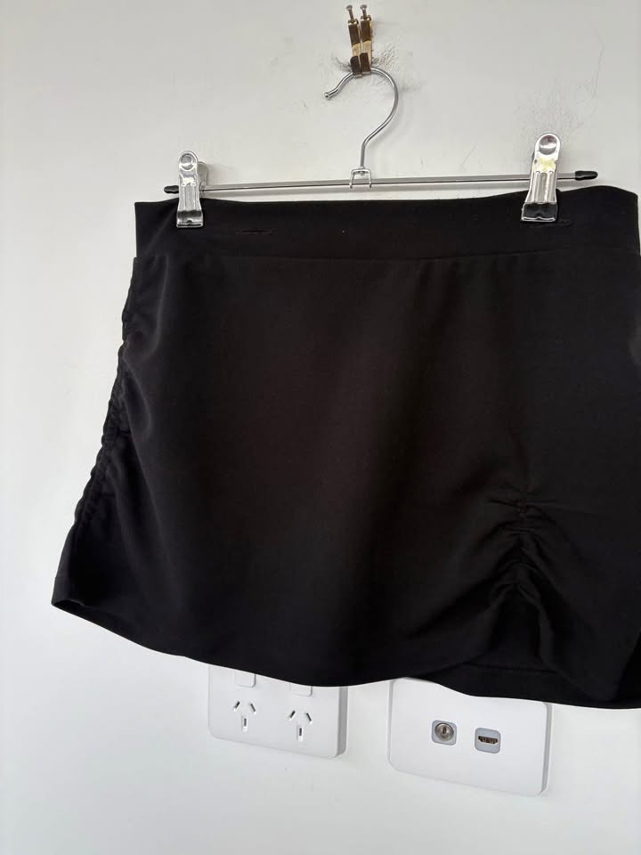 With harper Lu sample skirt - size small