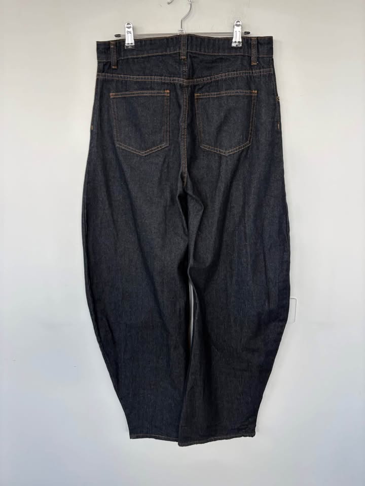 Lioness Jeans - size medium