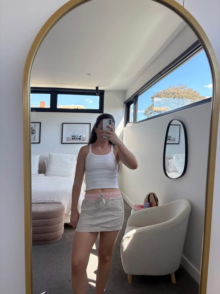 Venroy Mini Skirt - size small