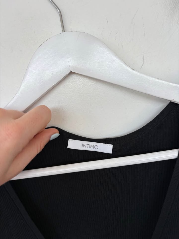 Intimo Knit Dress - size small