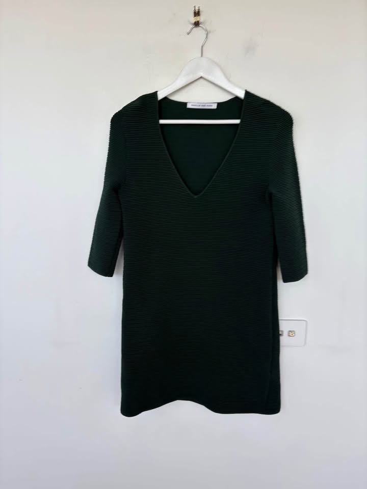 Camilla and Marc Mini Dress - size 8