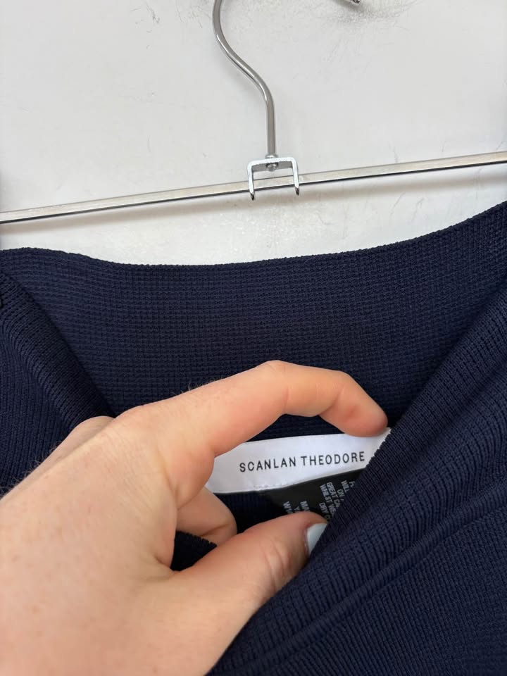 Scanlan Theodore Navy Mini Crepe Knit Skirt - size 6