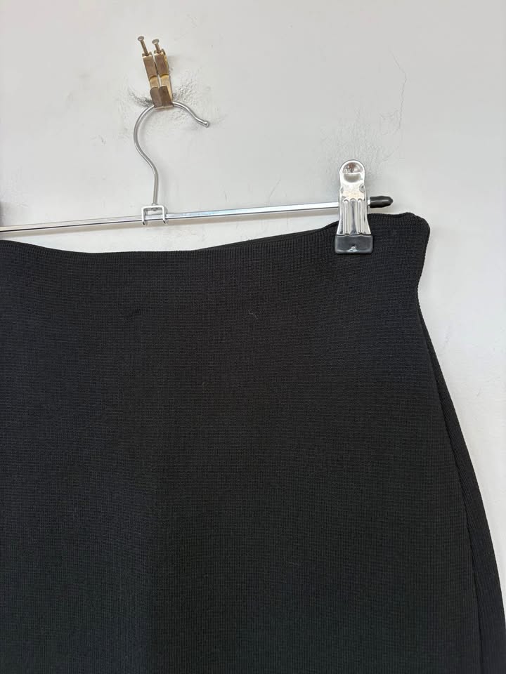 Scanlan Theodore Crepe Knit Skirt - size small