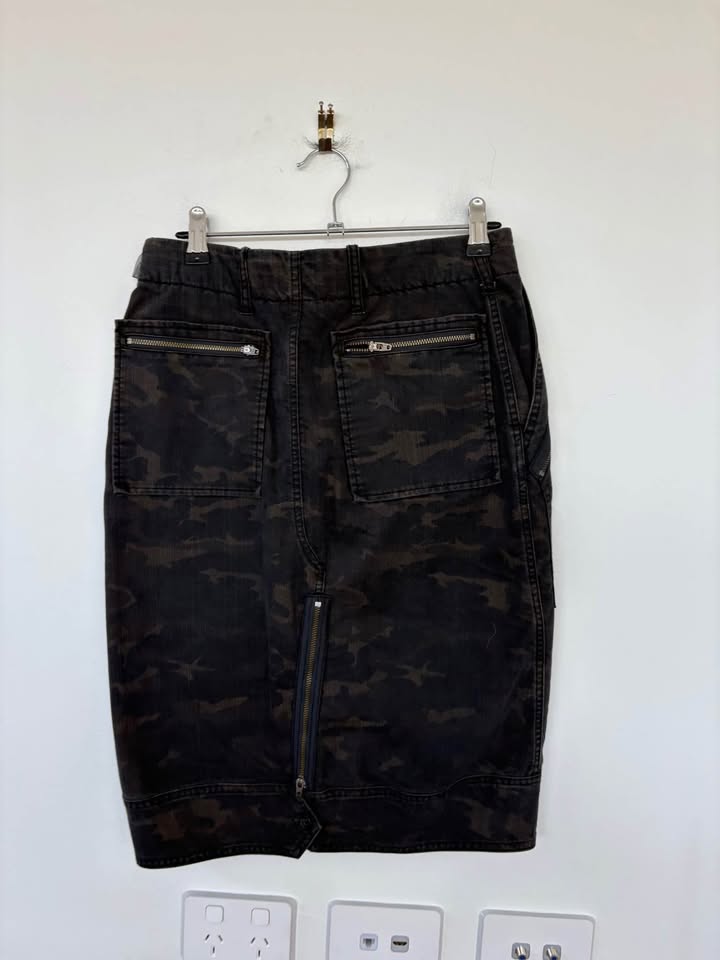 Scanlan Theodore Cargo Skirt - size 8