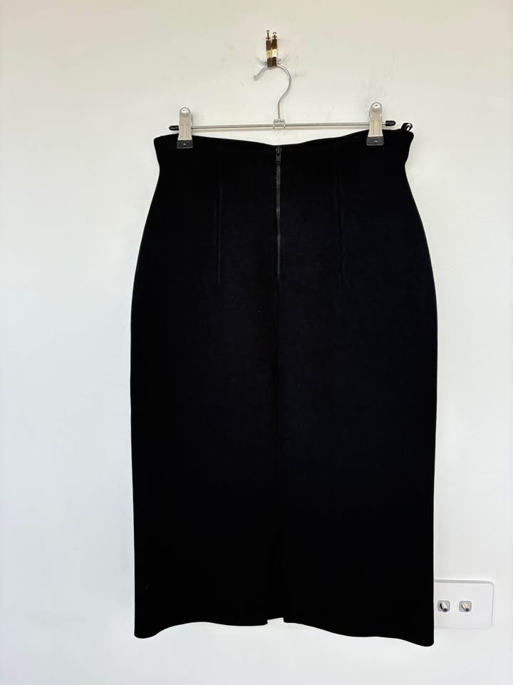 Scanlan Theodore Crepe Knit Skirt - size small