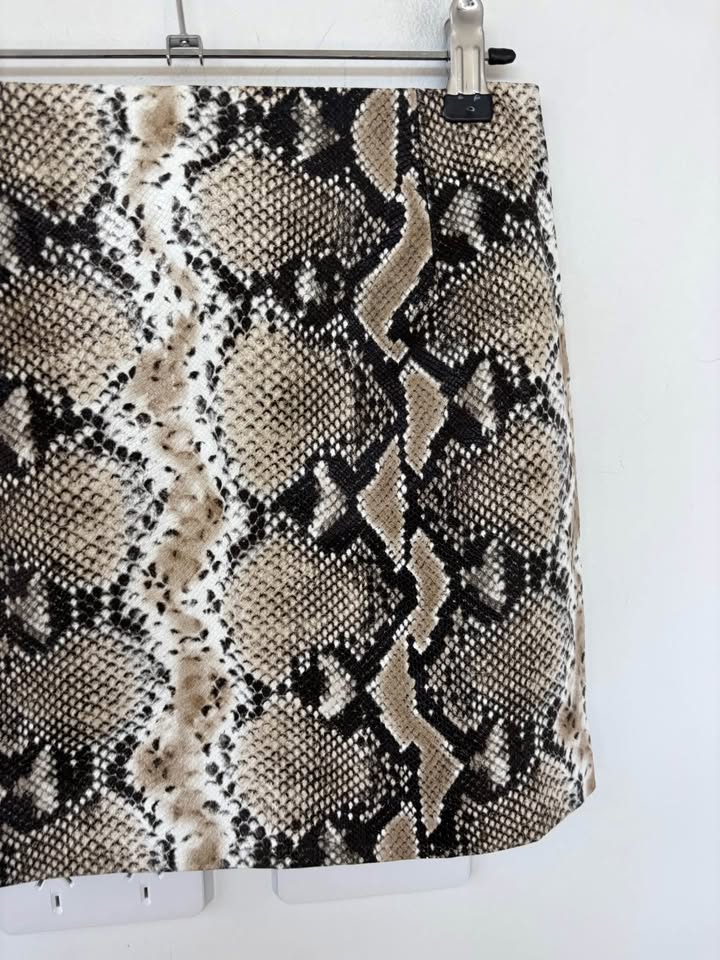 MOSSMAN Skirt - size 6 BNWT