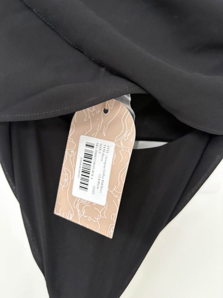 MESHKI Maxi Dress - size small BNWT