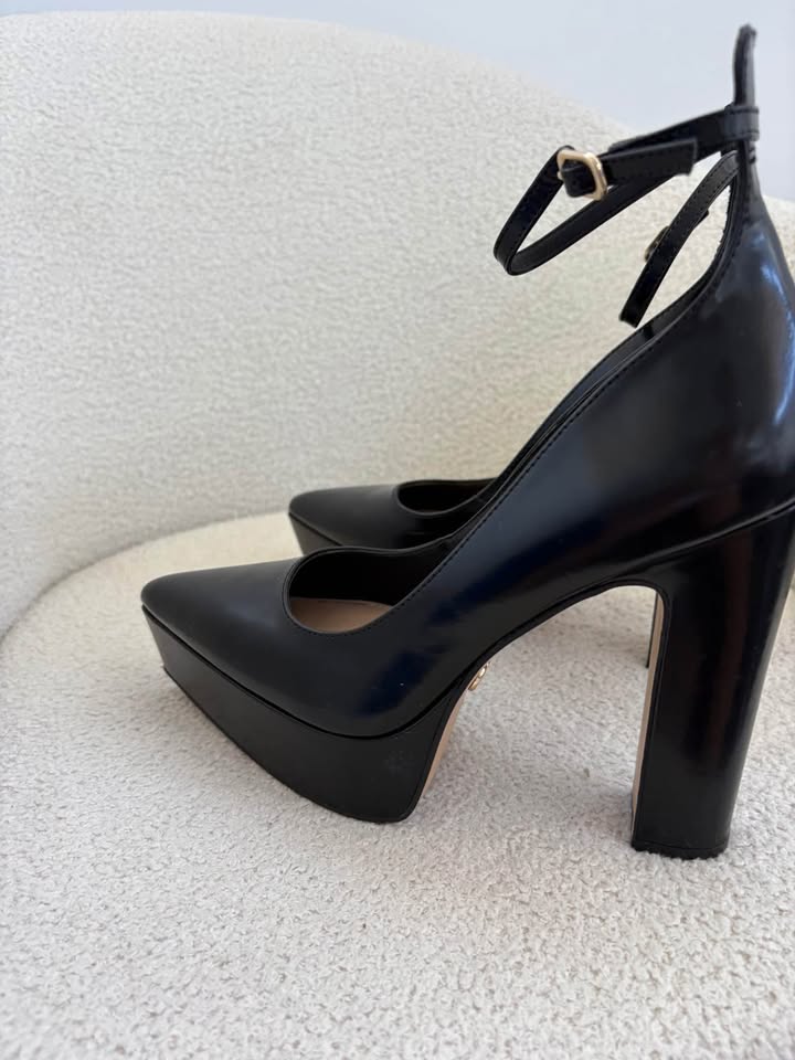 Wittner Heels - size 40