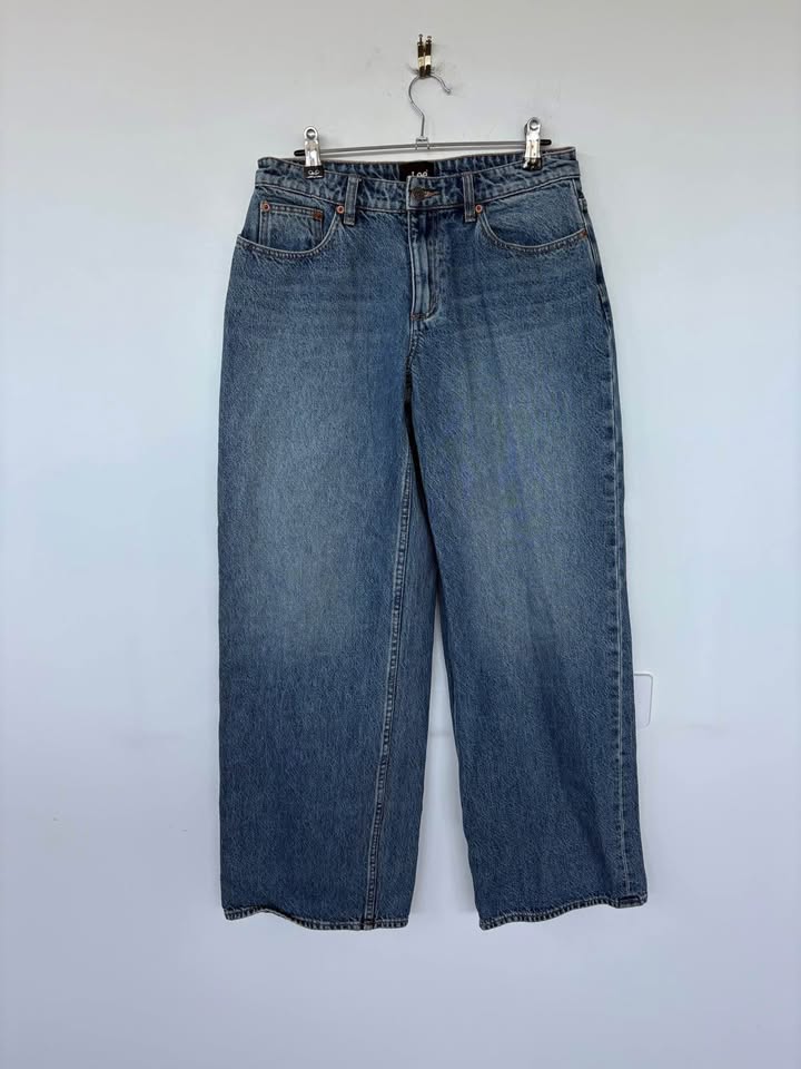 Lee Jeans - size 8