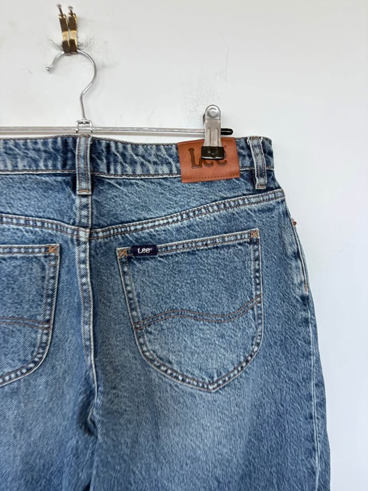 Lee Jeans - size 8