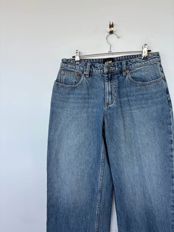 Lee Jeans - size 8